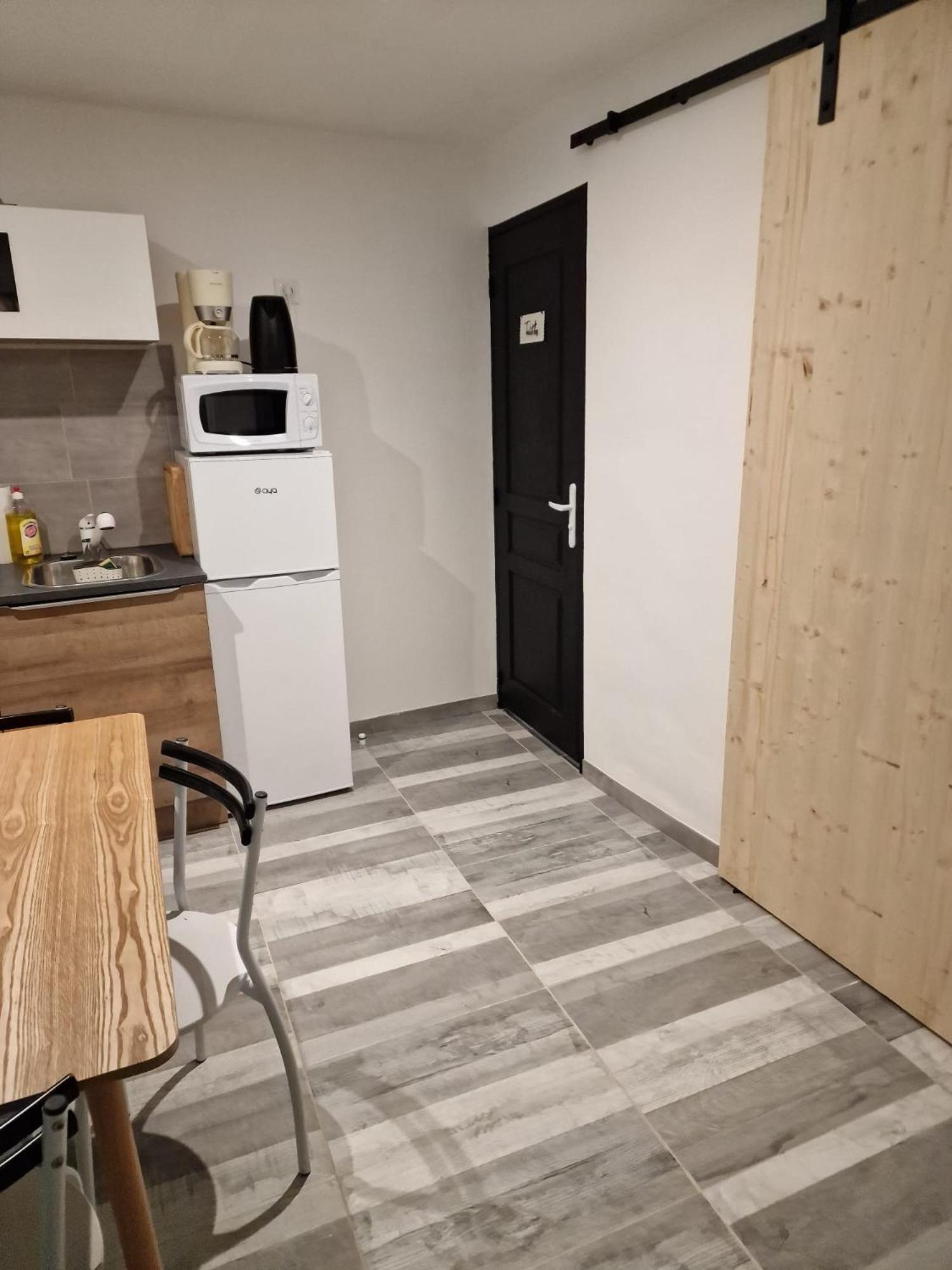 Comme A La Maison Gannat Eksteriør billede